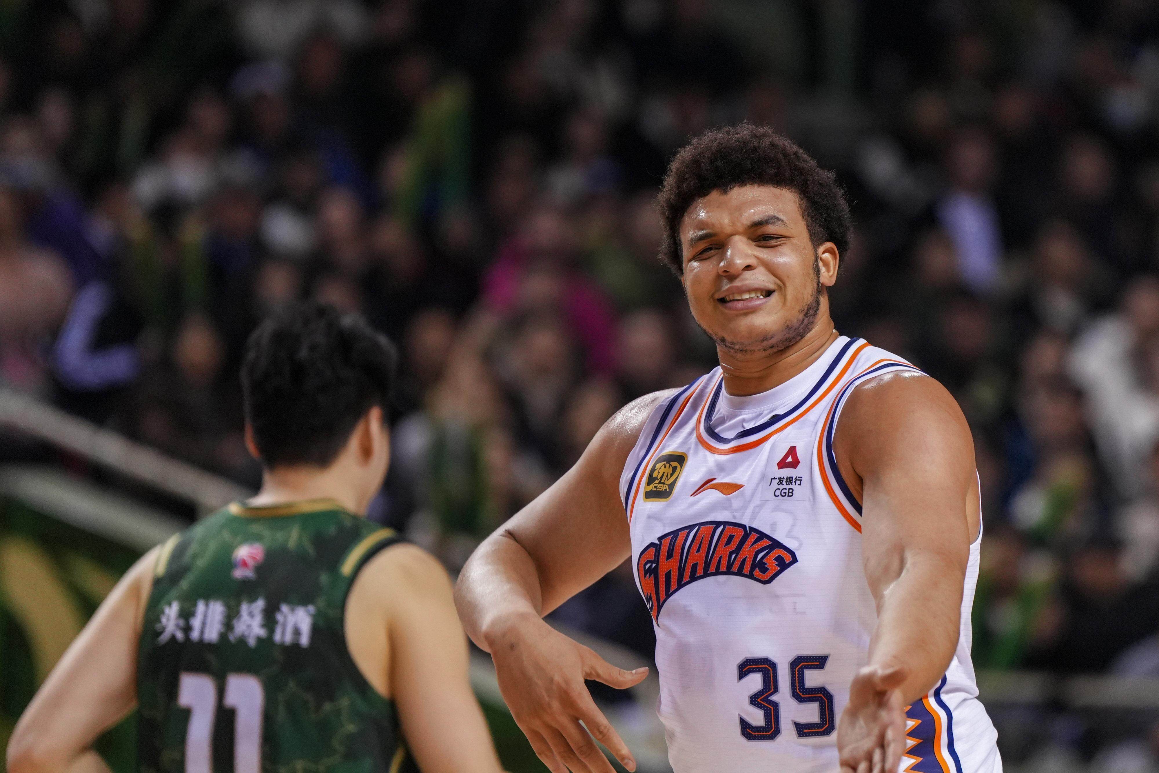 亚洲-转会期欧篮联焦点战，广厦男篮主帅复盘，气氛紧张，身体对抗强度拉满的简单介绍-亚洲