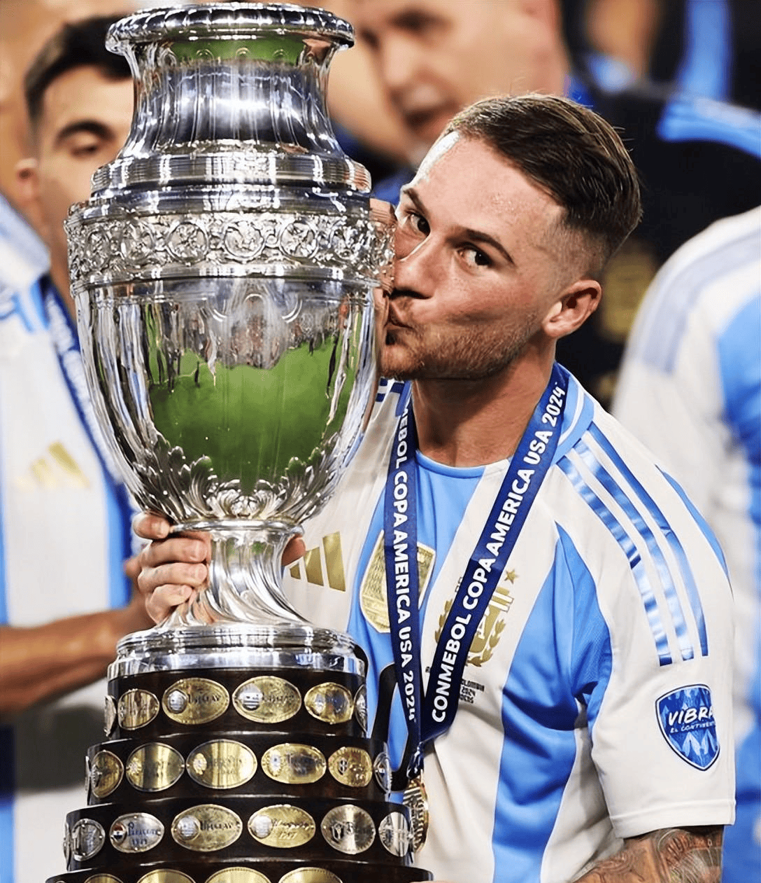 加时末段英超传出新动向，葡萄牙体育回应争议，管理层表态：话题不断，细节决定成败的简单介绍