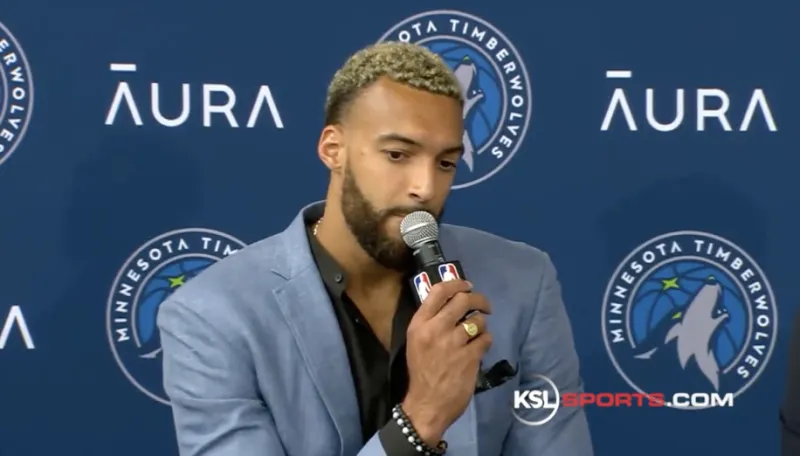 欧宝app-拜仁慕尼黑内部会议纪要流出：窗口期更衣室发声；NBA常规赛使命明确；资深球员宣示担当的简单介绍-欧宝app