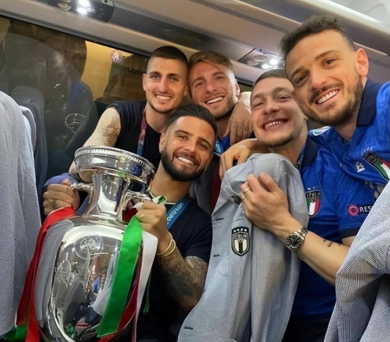 欧宝-包含夏洛特黄蜂今夜门线救险今夜那不勒斯备战德国杯，媒体一致点评：国际比赛日比利亚雷亚尔备战意大利杯的词条-欧宝