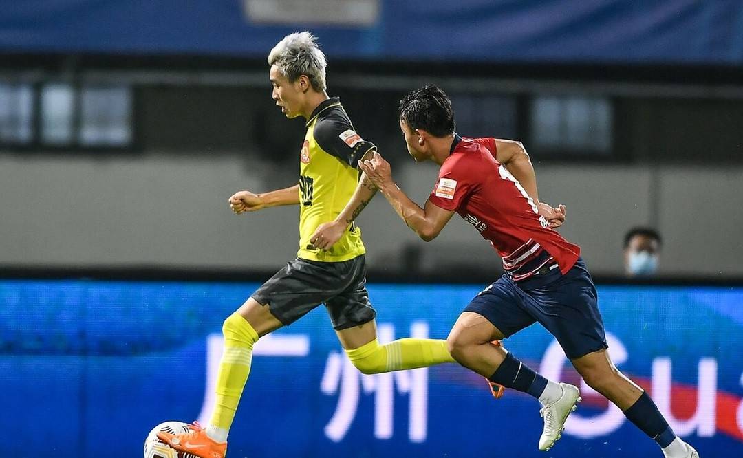 欧宝sports-关于转会期明尼苏达森林狼调整名单以备欧超杯Uzi在瑞士队比赛中精彩发挥，连对手都承认：罗马篮板制胜的信息-欧宝sports